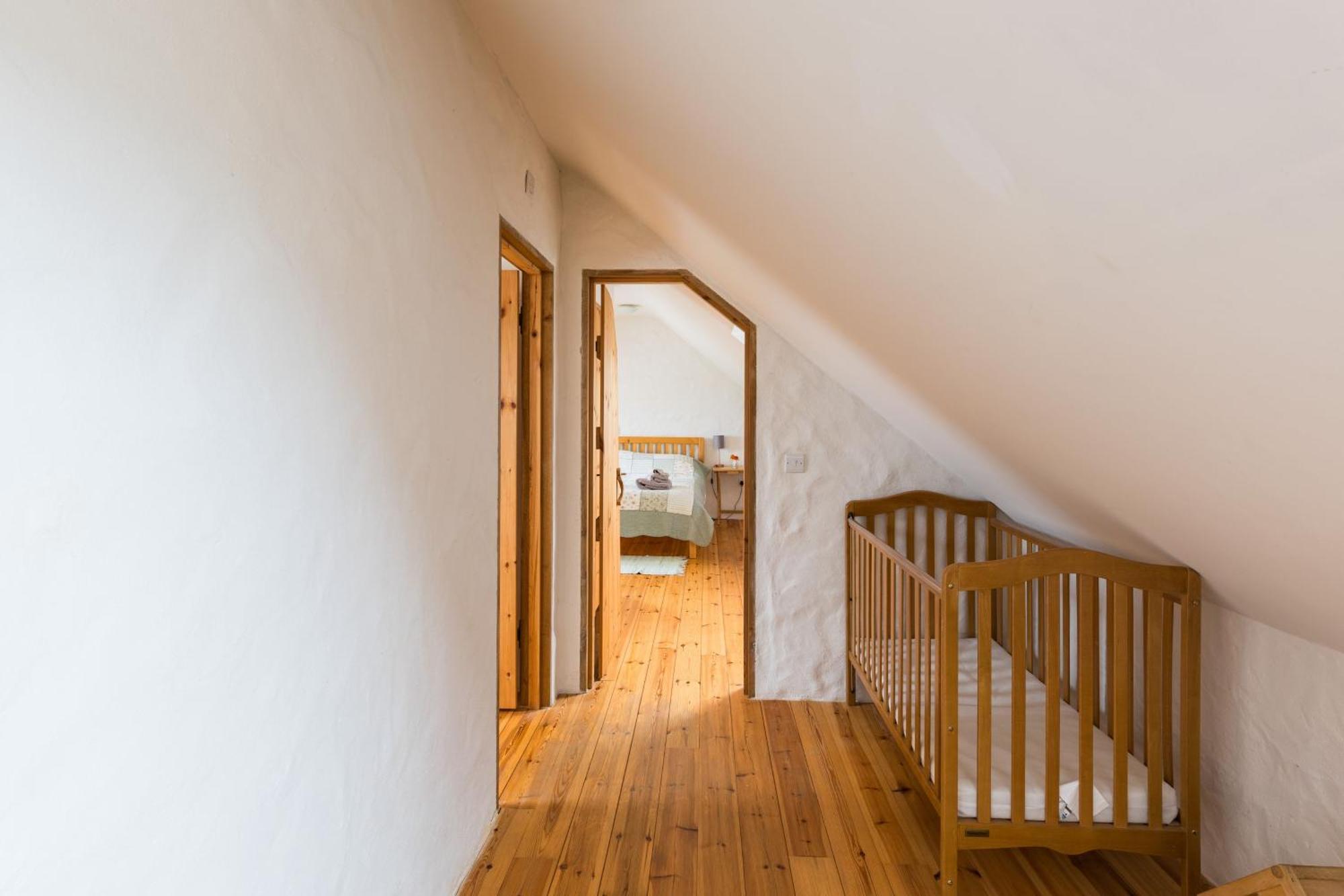 The Workshop- Eco Cottage By The Coastal Path Goodwick Exterior foto