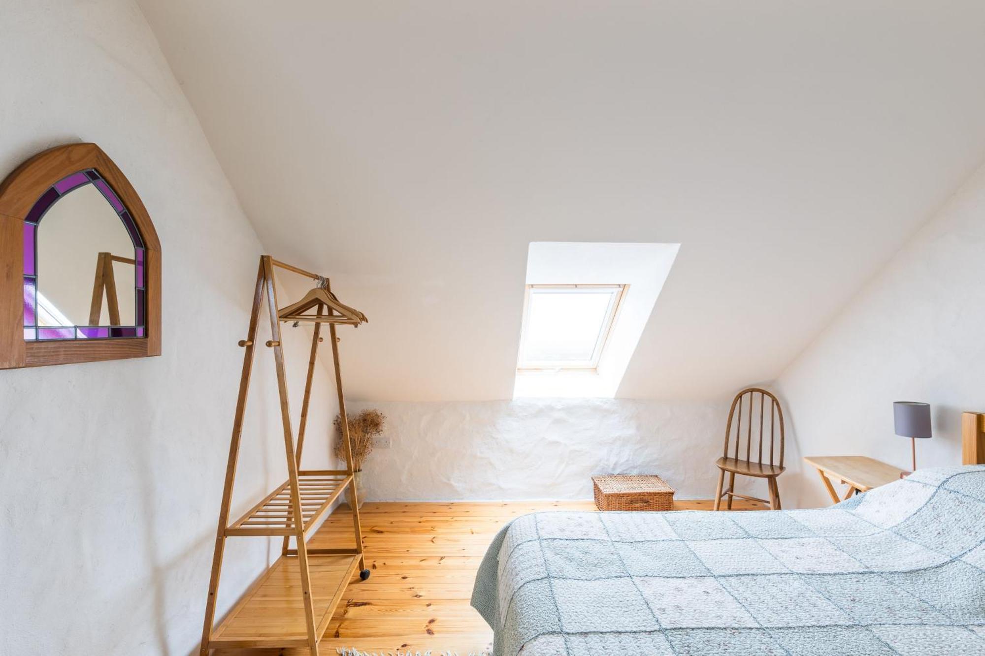 The Workshop- Eco Cottage By The Coastal Path Goodwick Exterior foto